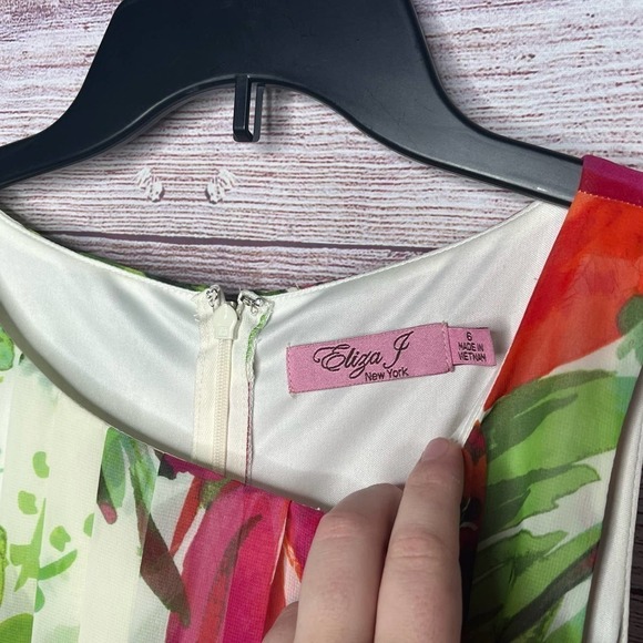 Eliza J Tropical Hawaiian Floral Maxi Chiffon Dress Size 6 - Picture 4 of 11